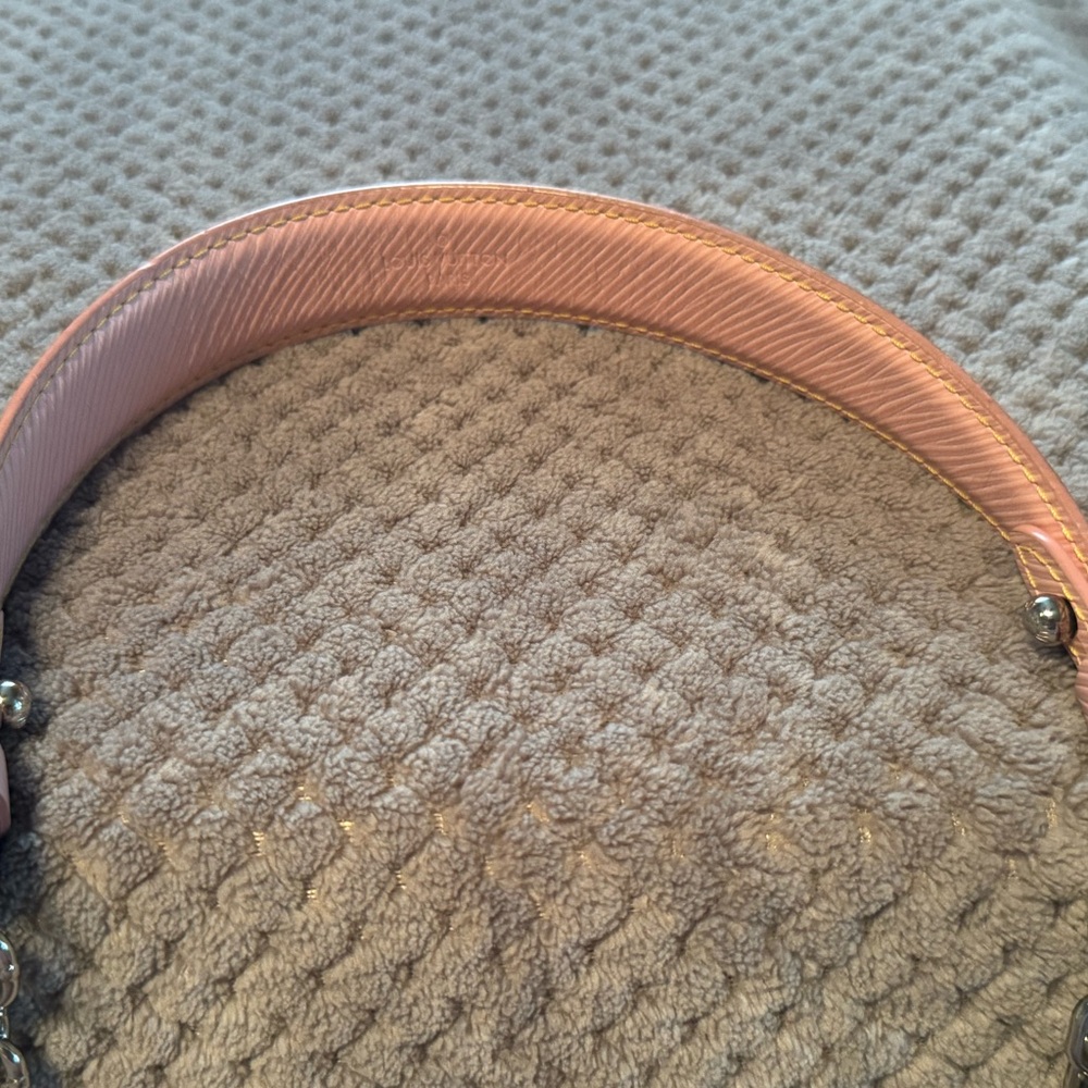 Louis Vuitton Epi ballerina pink twist lock MM shoulder or Crossbody bag - Picture 4 of 9